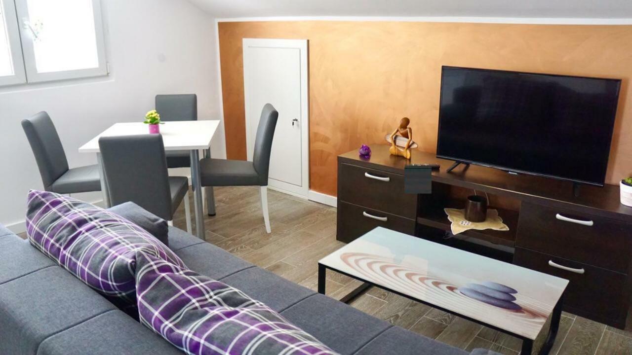 Apartman Zora Trogir Exterior foto