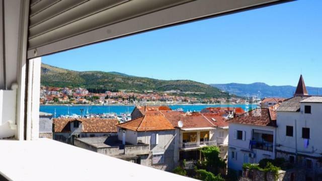 Apartman Zora Trogir Exterior foto