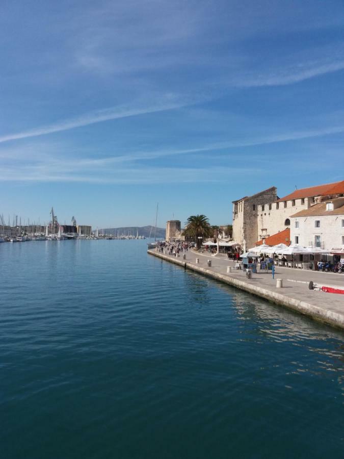 Apartman Zora Trogir Exterior foto