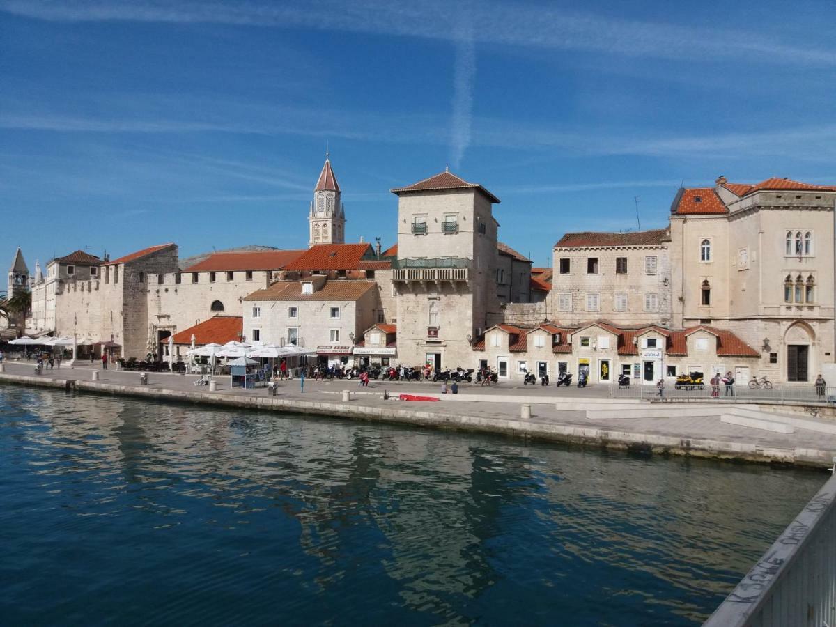 Apartman Zora Trogir Exterior foto